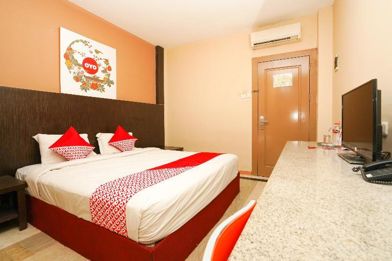 Avi Hotel Сурабая Экстерьер фото