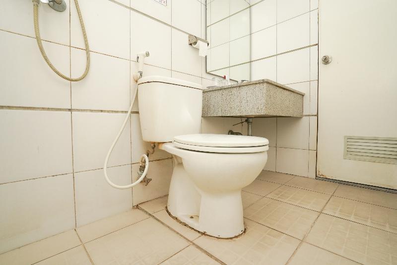 Avi Hotel Сурабая Экстерьер фото