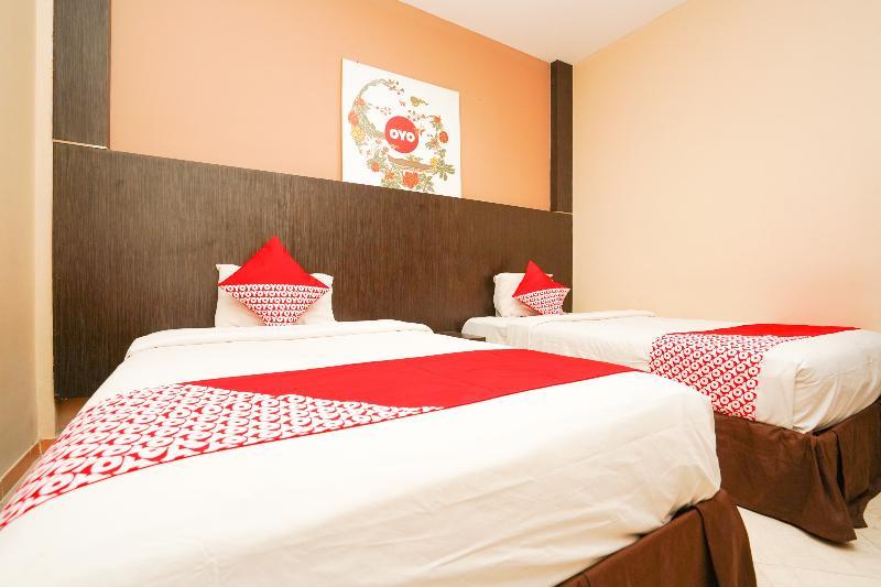 Avi Hotel Сурабая Экстерьер фото