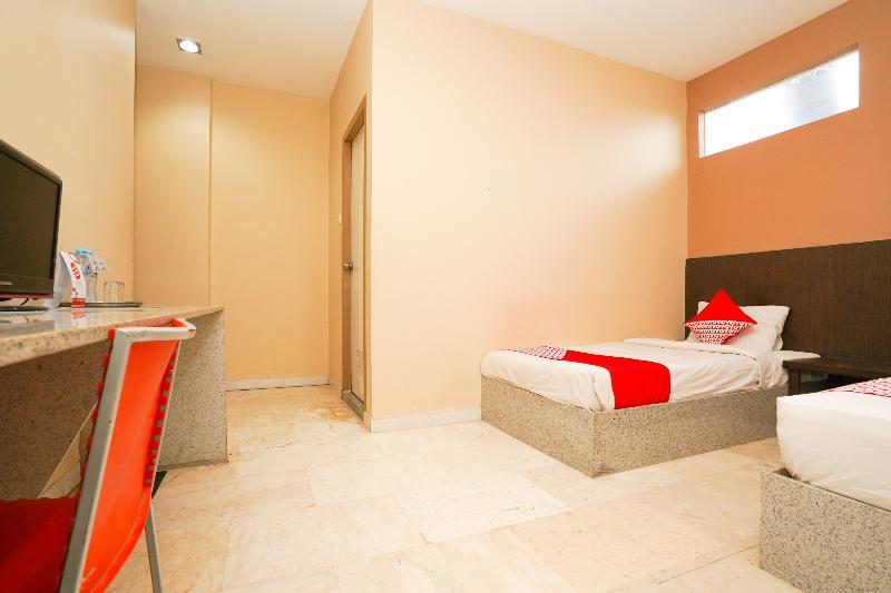 Avi Hotel Сурабая Экстерьер фото